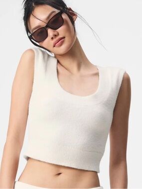 ALO Yoga Snuggle Up Sweater Short Sleeve in Ivory